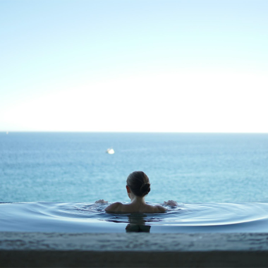 ブルーオーシャンウェルネススパ 豪華なエントランスとオーシャンビュー