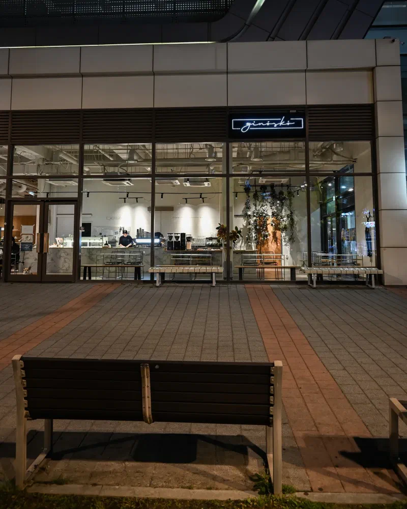 仁川・松島のカフェ기노스코（ギノスコ）外観と店内の様子