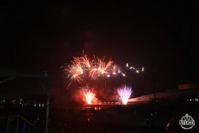 麗水祭り:2023麗水夜の海花火大会を楽しみましょう！